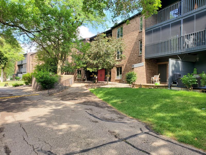 5120 W 102nd St #104, Bloomington, MN 55437