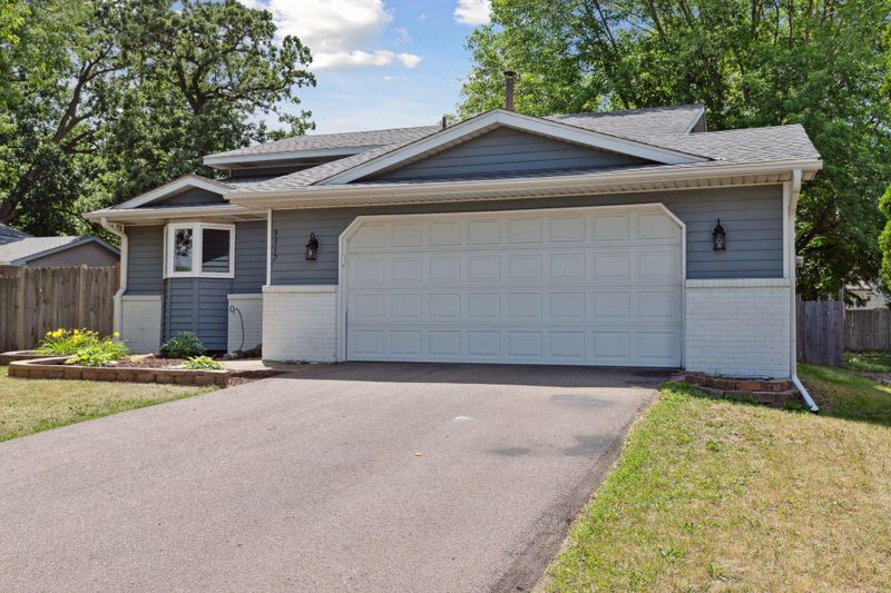 9317 Sheridan Ave N, Brooklyn Park, MN 55444