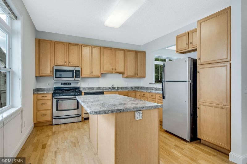 403 Colborne St, Saint Paul, MN 55102