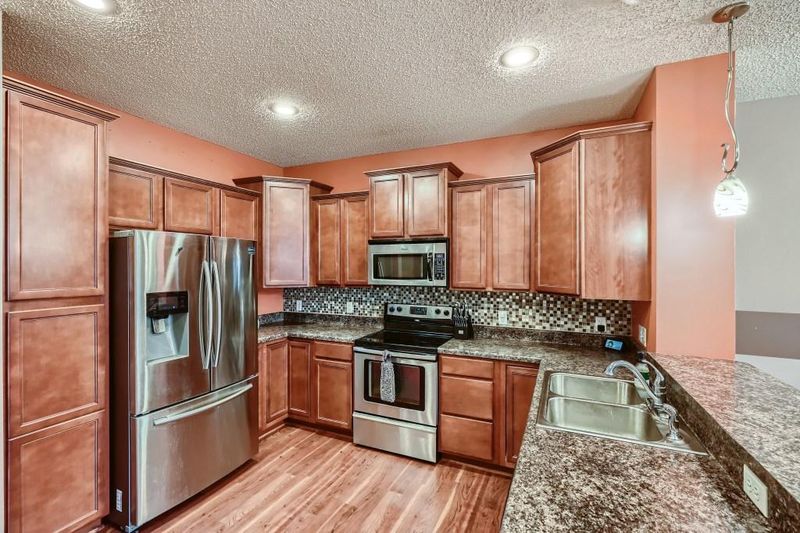 3389 Hazel Trl #B, Woodbury, MN 55129