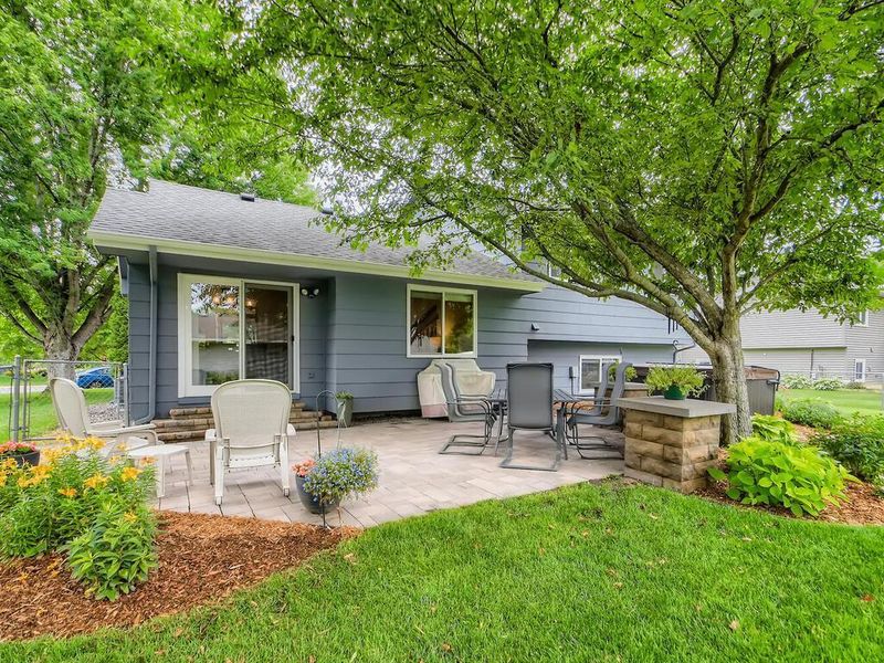 1008 Independence Ln N, Champlin, MN 55316