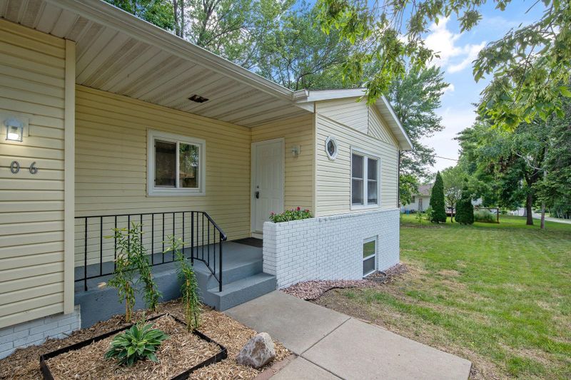 2006 Goldfinch Dr, Buffalo, MN 55313