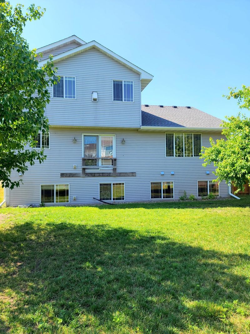 2205 Buffalo Ridge Dr, Buffalo, MN 55313