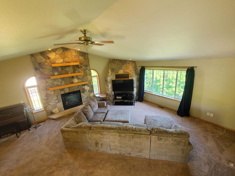 2205 Buffalo Ridge Dr, Buffalo, MN 55313