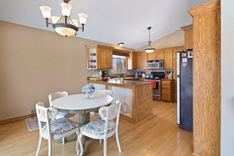 1711 Hazelwood Cir, Saint Cloud, MN 56303