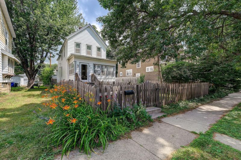 873 Tuscarora Ave, Saint Paul, MN 55102
