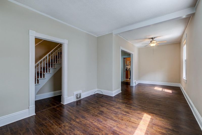 873 Tuscarora Ave, Saint Paul, MN 55102
