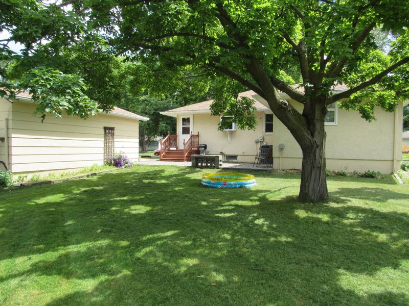 1426 Hillcrest Ave, Worthington, MN 56187