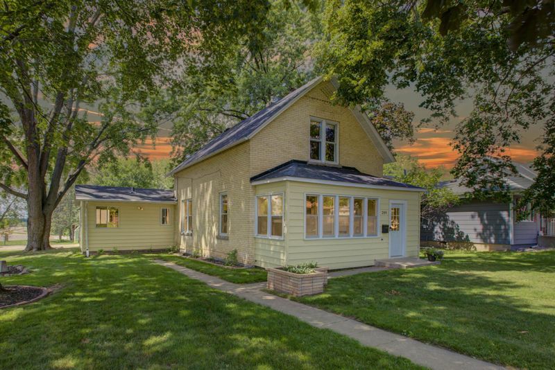 209 7th Ave N, Sauk Rapids, MN 56379