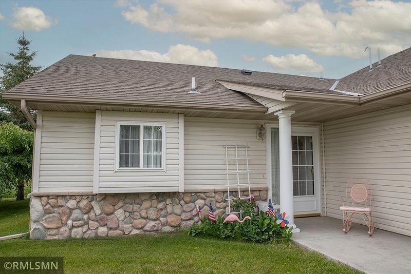 202 Appaloosa Ct, Braham, MN 55006