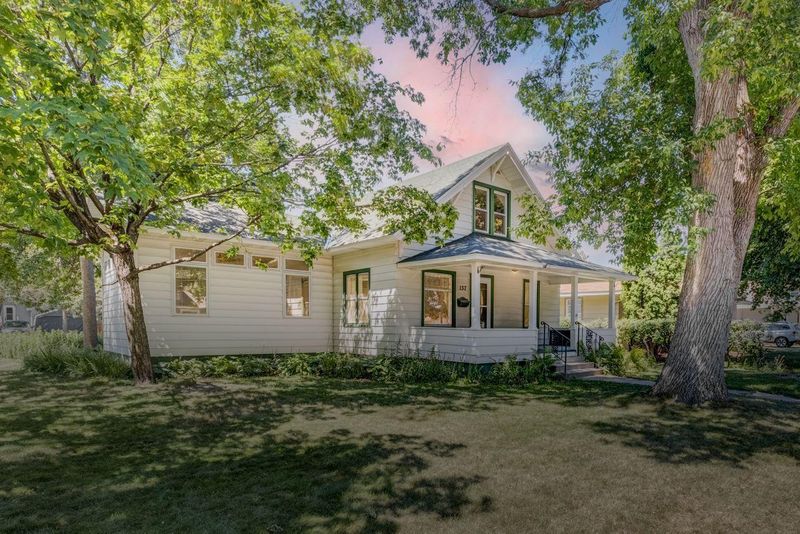 137 9th Ave N, Waite Park, MN 56387