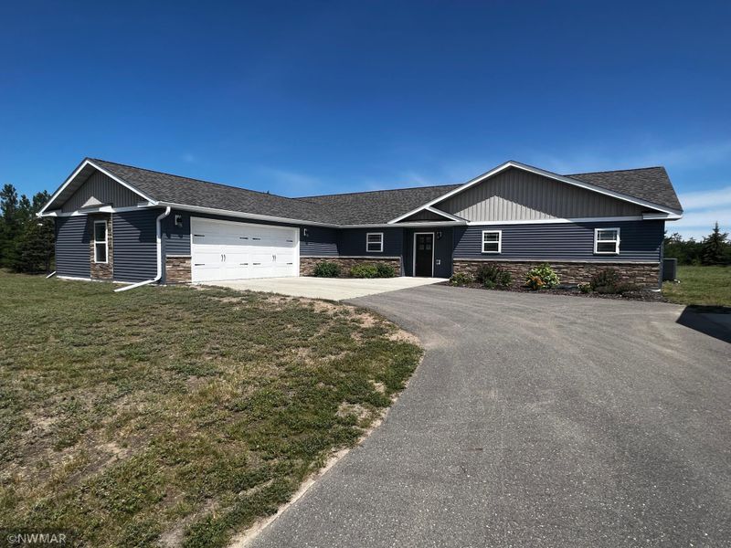 5639 Sullivan Dr NW, Bemidji, MN 56601