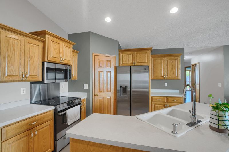 4824 Alice Way, New Hope, MN 55428