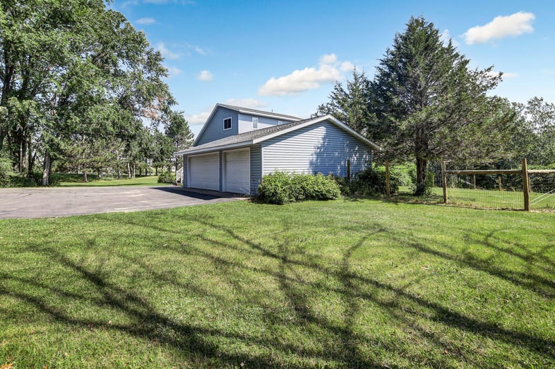 12753 Peggy Pl SE, Becker, MN 55308
