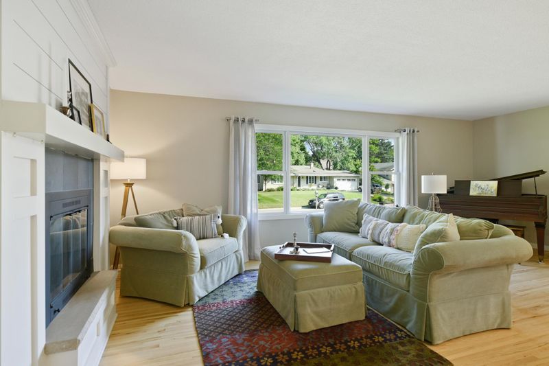 5817 Merold Dr, Edina, MN 55436