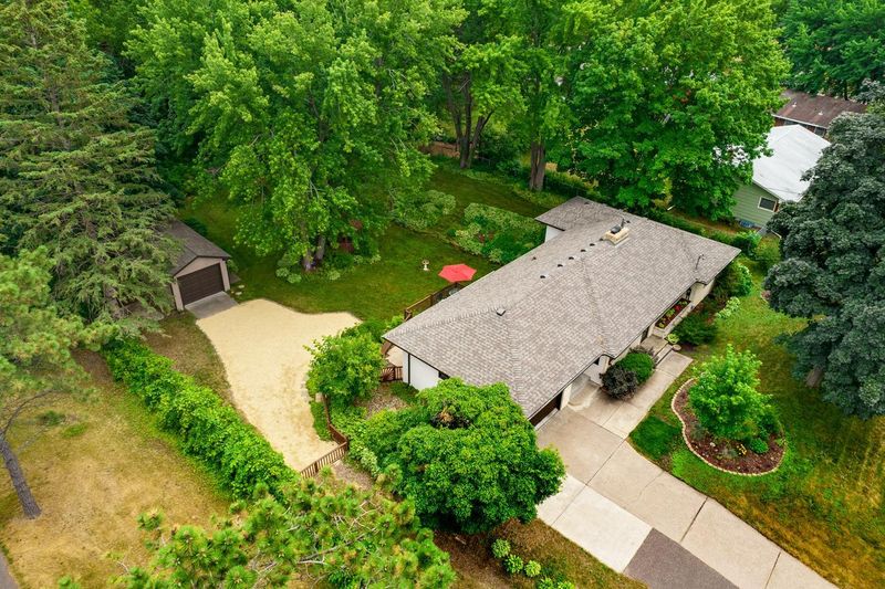 4140 Myrle Ave, White Bear Lake, MN 55110