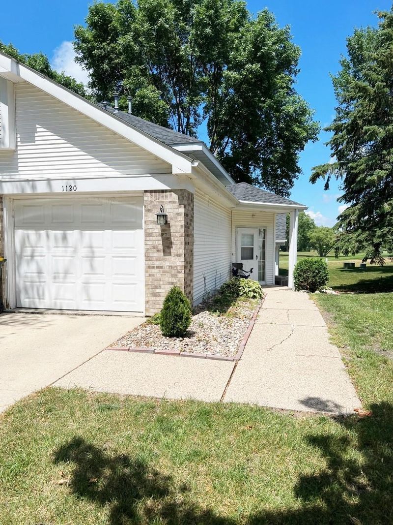 1120 Par Ln SE, Willmar, MN 56201