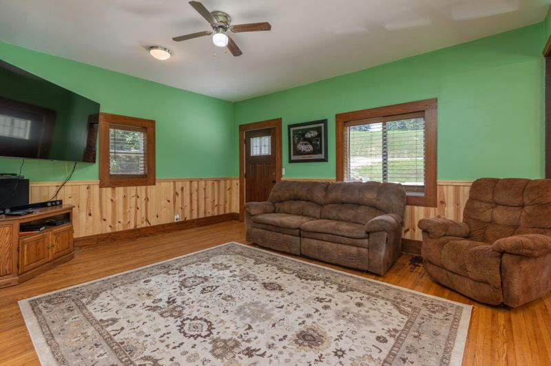33777 336th St, Le Sueur, MN 56058