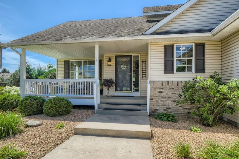 2148 Veterans Memorial Blvd NW, Andover, MN 55304