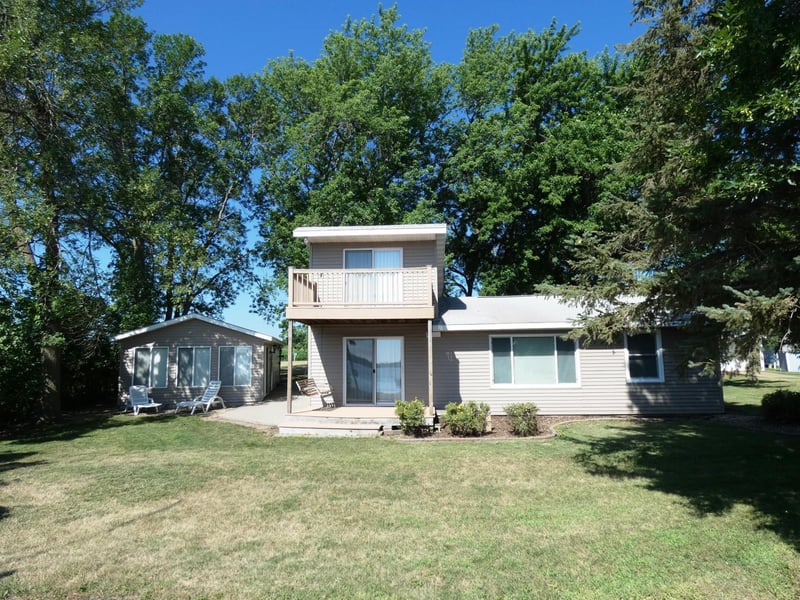 80 Pioneer Trl, Garvin, MN 56132