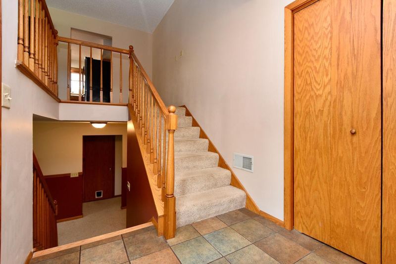 353 Knopp Valley Dr, Winona, MN 55987