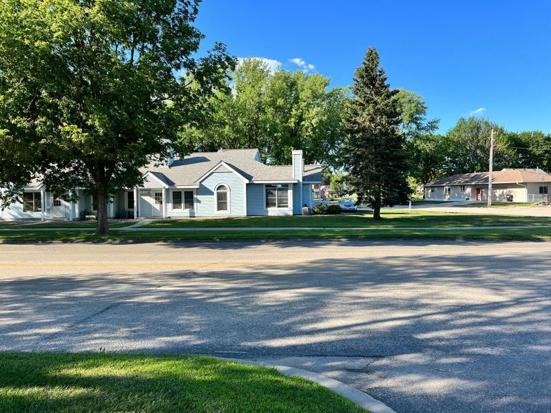 2101 Valleyhigh Dr NW, Rochester, MN 55901