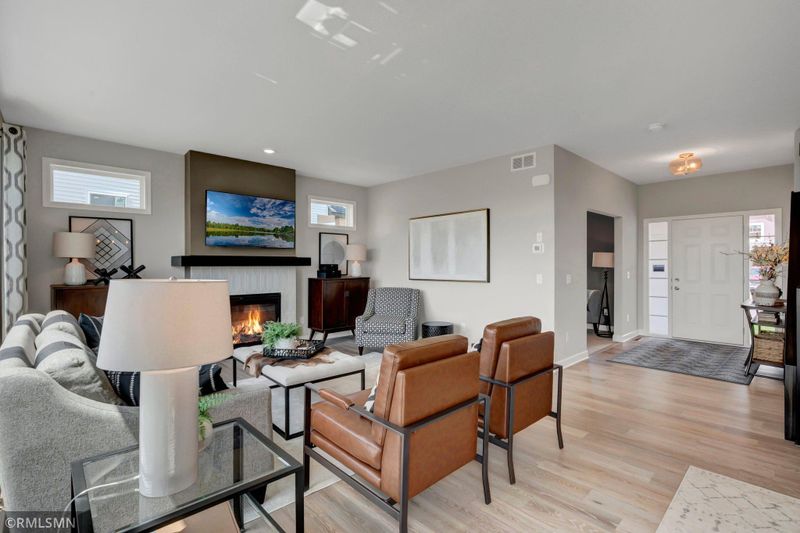 14209 Addison Ave, Rosemount, MN 55068