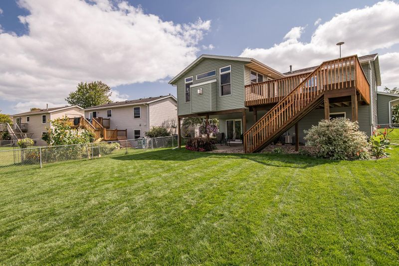 4821 Valley Dr NW, Rochester, MN 55901