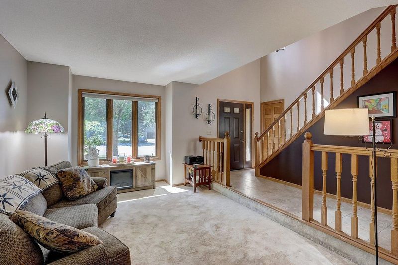 8043 Jergen Ave S, Cottage Grove, MN 55016