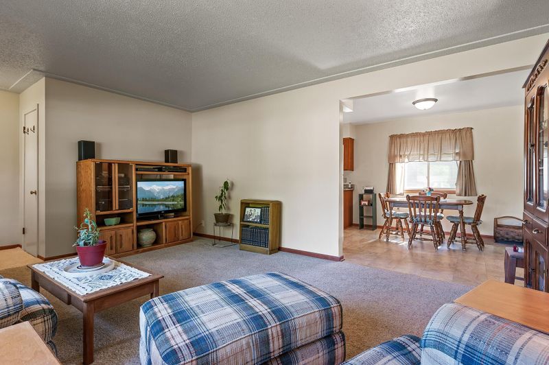4556 Maryland Ave N, Crystal, MN 55428
