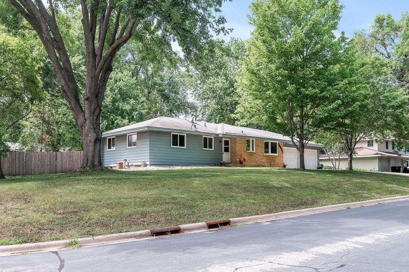 13708 Vincent Ave S, Burnsville, MN 55337