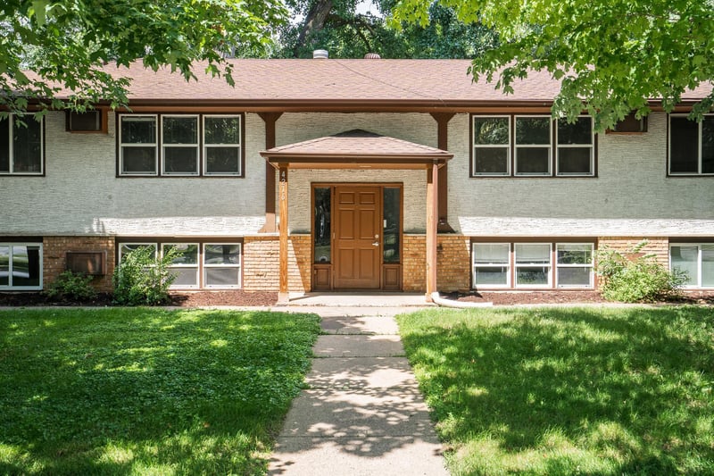 4216 Lake Breeze Ave, Brooklyn Center, MN 55429
