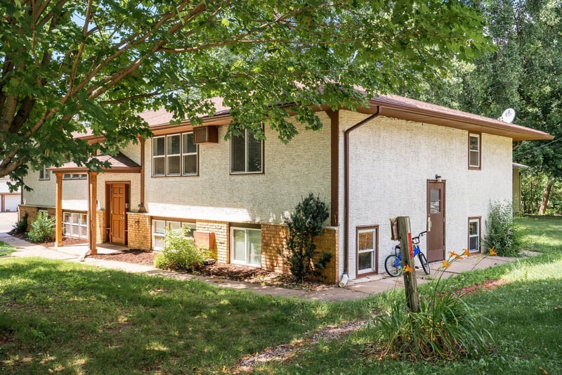 4216 Lake Breeze Ave, Brooklyn Center, MN 55429