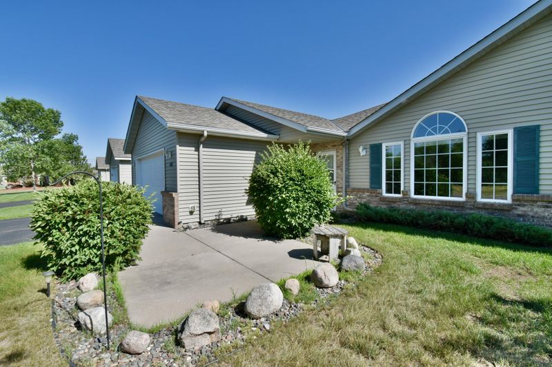 1308 Scout Dr, Sartell, MN 56377