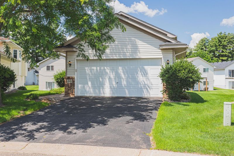 25622 Forest Boulevard Ln, Wyoming, MN 55092