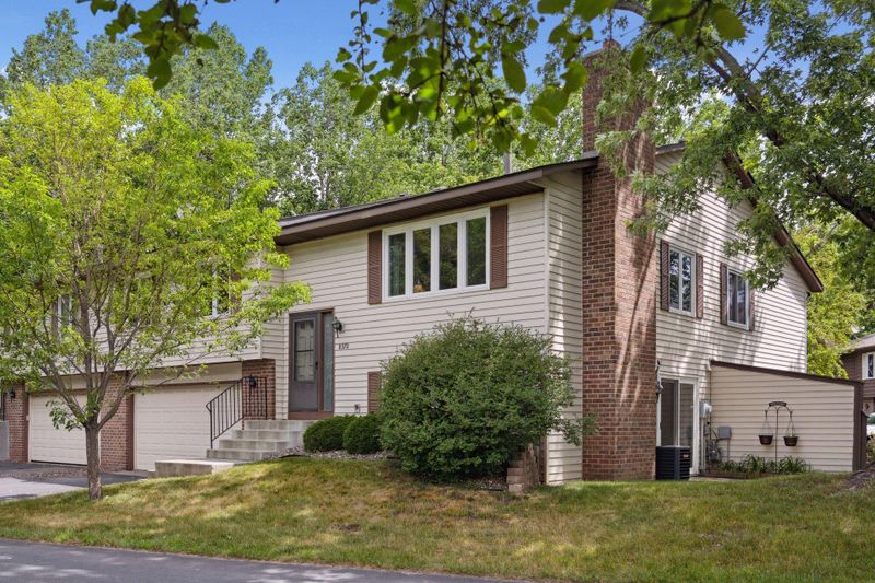8370 140th St W, Apple Valley, MN 55124