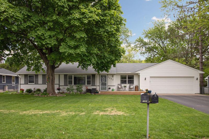 3690 Howard Ave, White Bear Lake, MN 55110