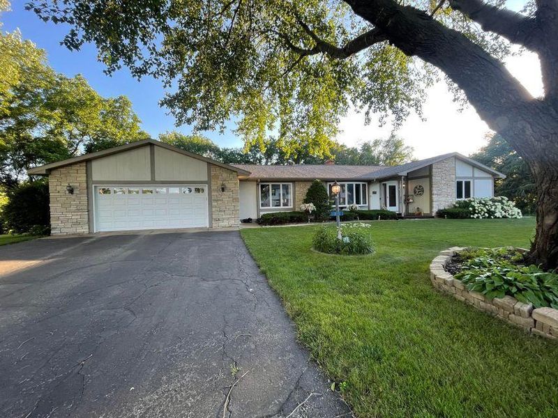 218 Cornforth Ct, La Crescent, MN 55947