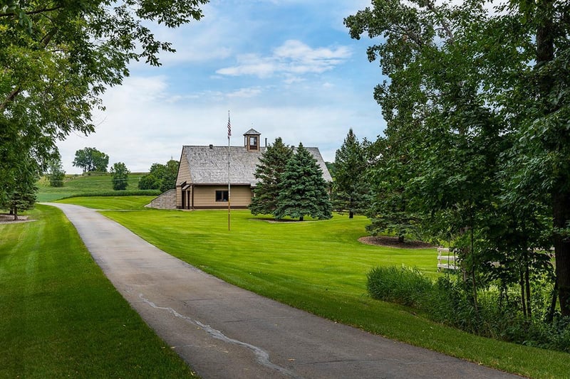 10685 Highway 7, Waconia, MN 55387