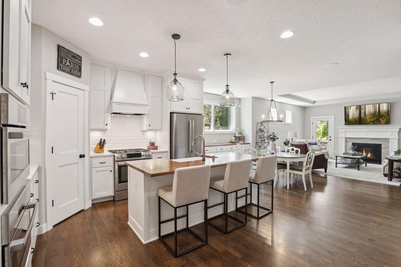340 Turnpike Rd, Golden Valley, MN 55416
