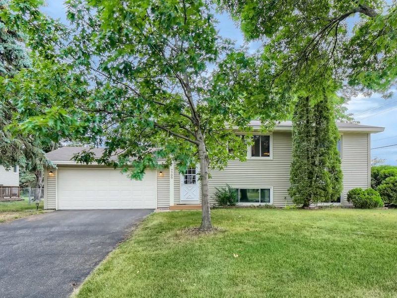 7700 Colfax Ave N, Brooklyn Park, MN 55444