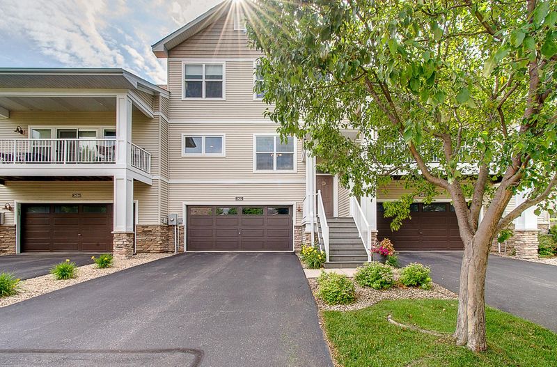 2422 Elianna Dr, Northfield, MN 55057