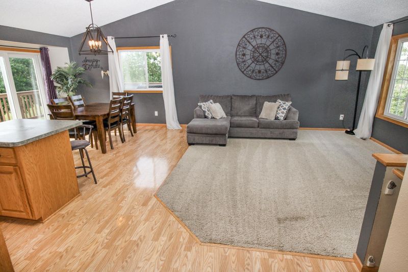 835 3rd Ave NW, Melrose, MN 56352