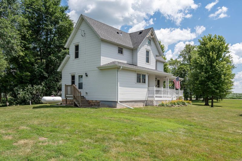 4254 Kenyon Rd, Owatonna, MN 55060