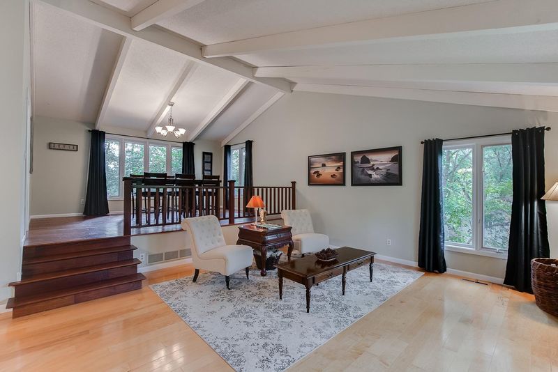 15713 Woodgate Rd S, Minnetonka, MN 55345