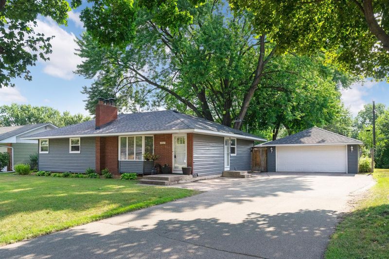 9307 10th Ave S, Bloomington, MN 55420