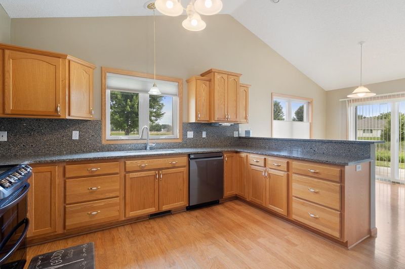 5690 Lachman Ave NE, Albertville, MN 55301