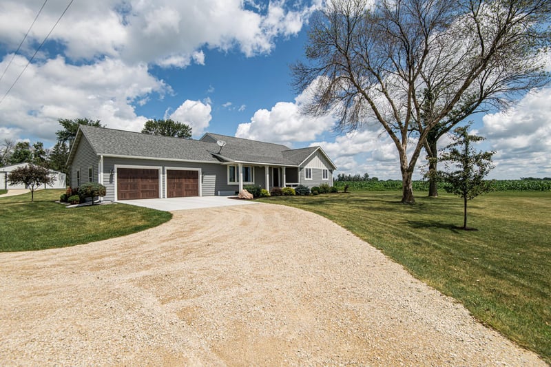 27282 650th St, Kasson, MN 55944