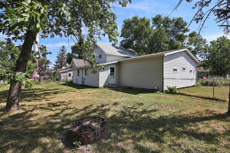 517 Martin Ave, Belgrade, MN 56312