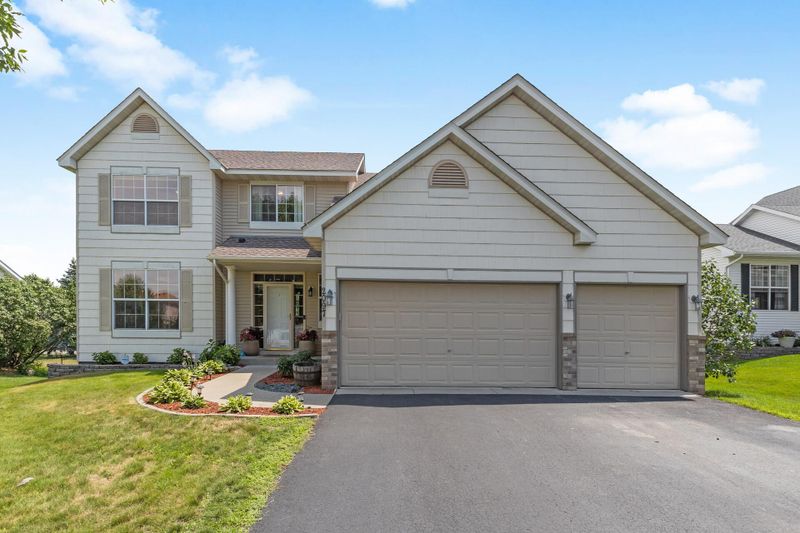 2097 Elsberry Curve, Shakopee, MN 55379